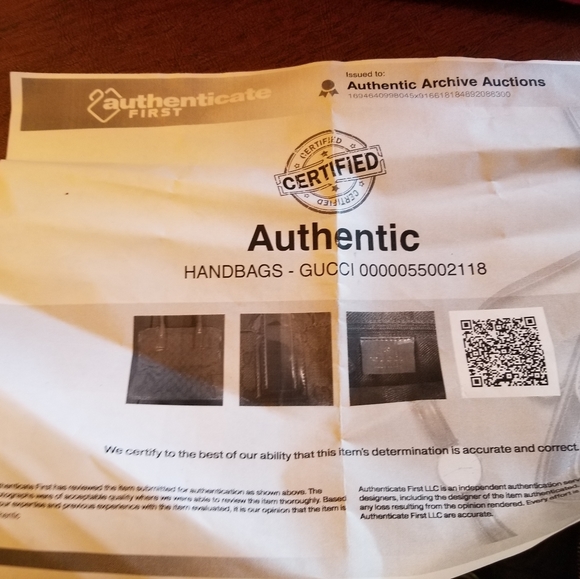 GUCCI Vintage red signature tote in very good condition. Comes with COA - Picture 13 of 13